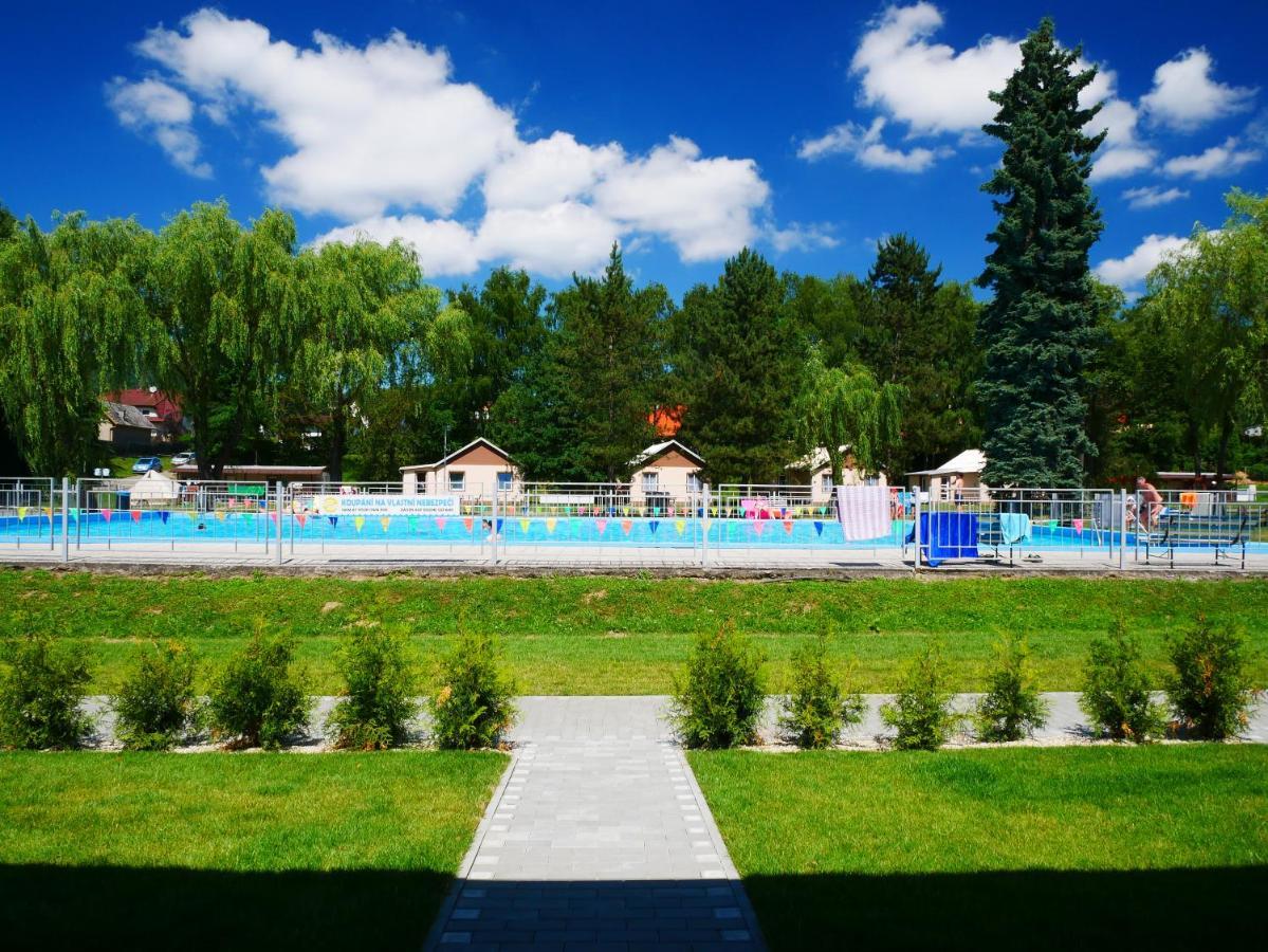 Camping Roznov Rožnov pod Radhoštěm Exterior foto