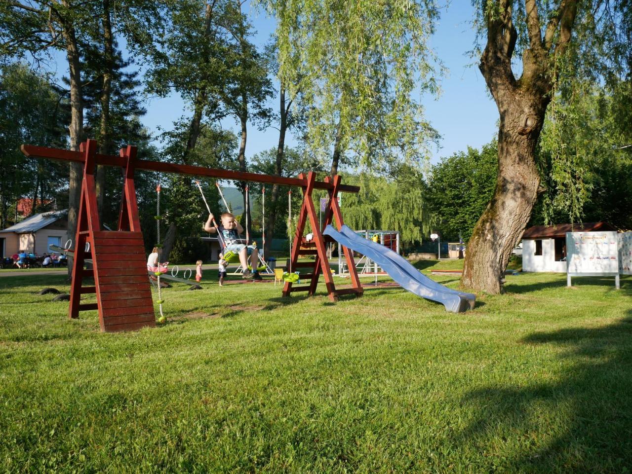 Hotel Camping Roznov Rožnov pod Radhoštěm Exterior foto